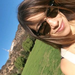 Meet your Posher, Elise